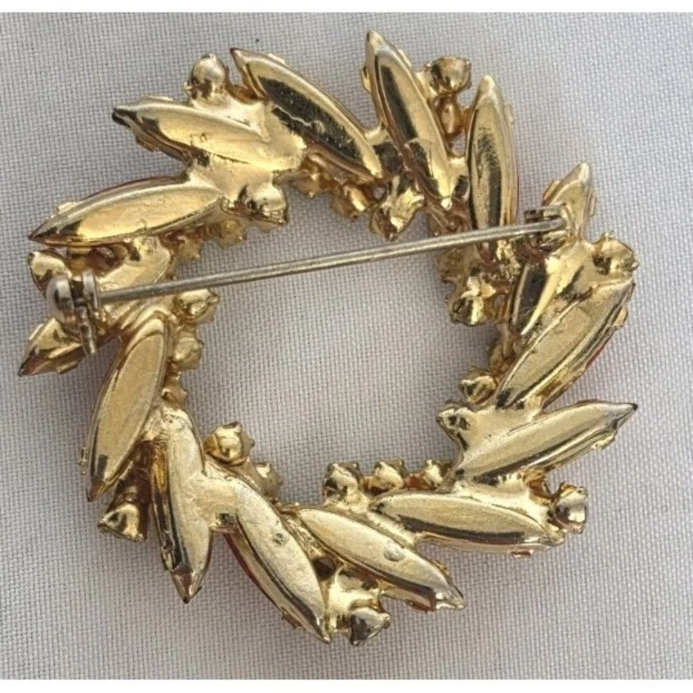 Vintage Rhinestone  Wreath Brooch Gold Tone Amber Topaz Colors